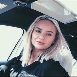 Meet your Posher, Cristina